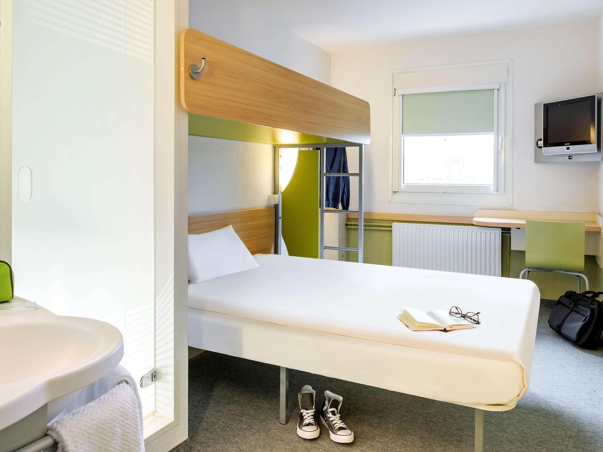 Ibis Budget Montauban Les Chaumes Exterior foto
