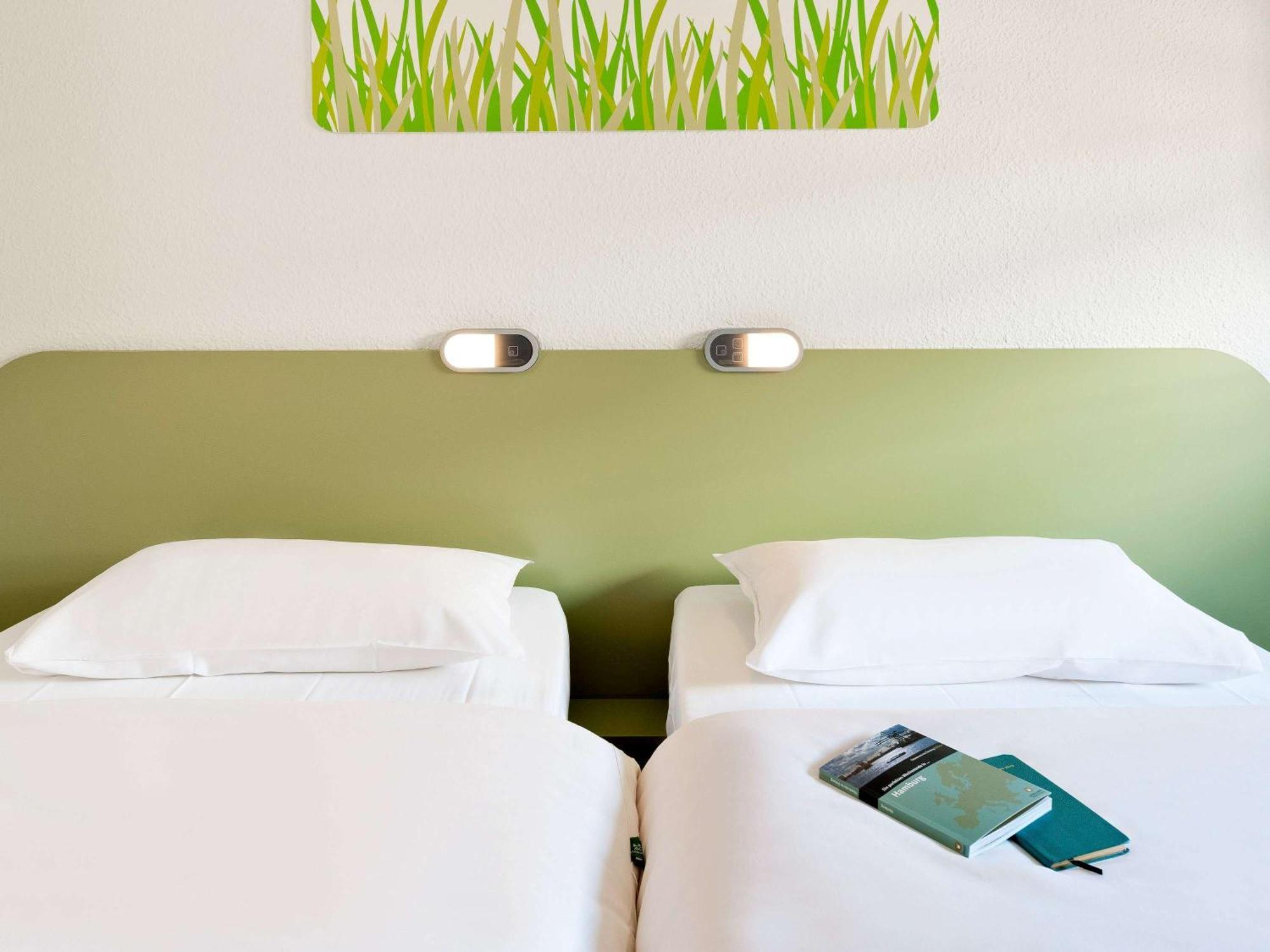 Ibis Budget Montauban Les Chaumes Exterior foto